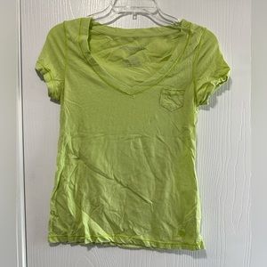 Aeropostale women’s lime green shirt size small - great condition